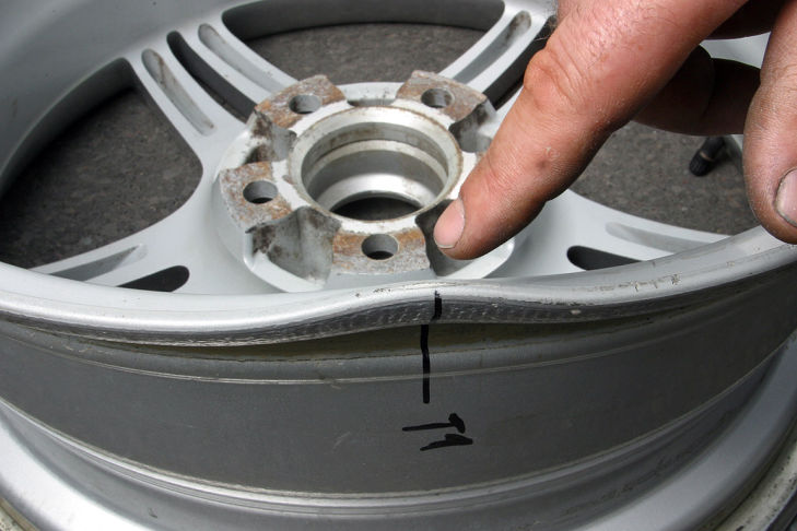 Как грамотно определить необходимость ремонта или замены легкосплавных дисков